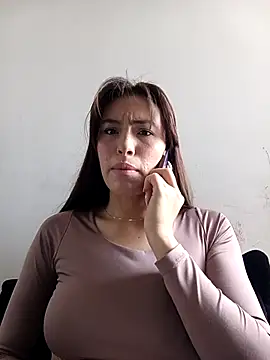 eriika deep  online show from December 3, 2025, 4:49 pm