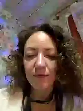 Snapshot of KattyLuuu chatting on December 26, 2024, 2:22 am KattyLuuu online show from December 26, 2024, 2:22 am