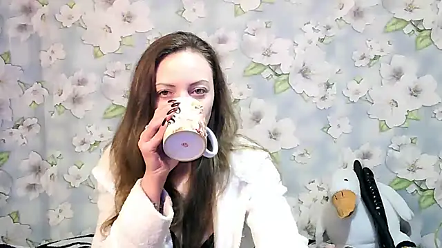 Snapshot of KattyLuuu chatting on March 22, 2025, 8:59 pm KattyLuuu online show from March 22, 2025, 8:59 pm