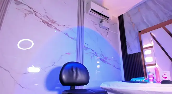 Snapshot of amber_diior chatting on November 13, 2025, 1:48 am amber diior online show from November 13, 2025, 1:48 am