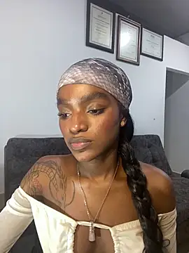 Zizi-campbel online show from March 7, 2025, 12:34 pm