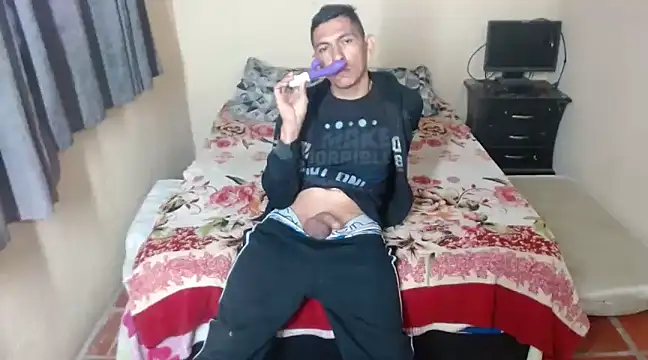 Snapshot of chayanne_odisea chatting on January 29, 2025, 12:02 pm chayanne odisea online show from January 29, 2025, 12:02 pm