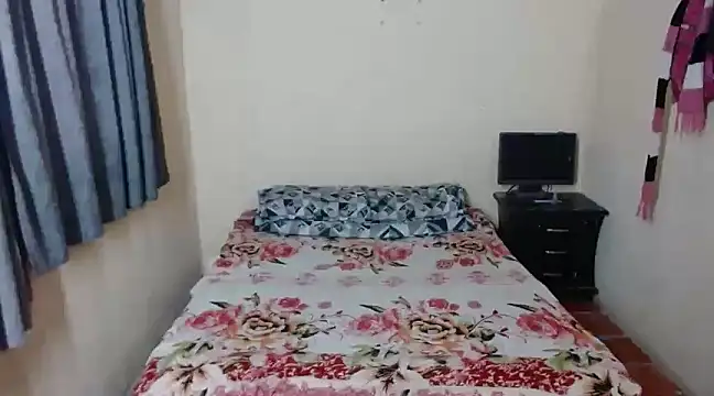 Snapshot of chayanne_odisea chatting on February 3, 2025, 12:03 pm chayanne odisea online show from February 3, 2025, 12:03 pm