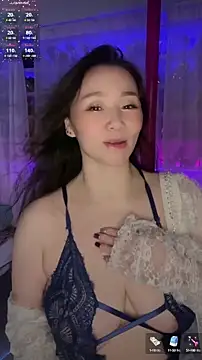 baobaomiqi linger online show from September 26, 2025, 4:22 pm