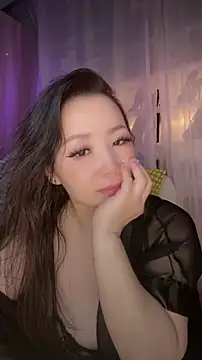 baobaomiqi linger online show from October 23, 2025, 4:17 pm