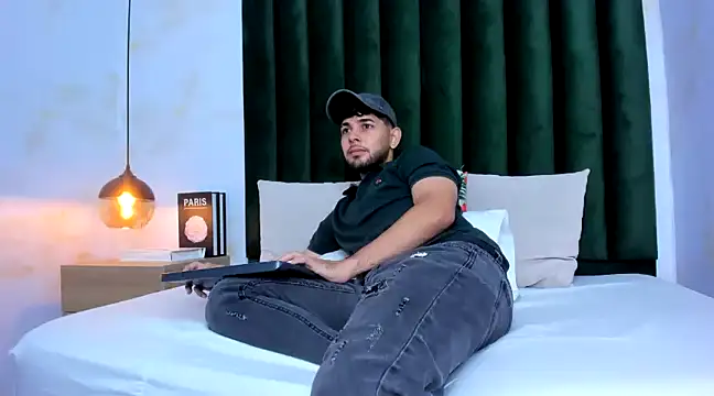 Samir bear online show from March 1, 2025, 12:34 pm