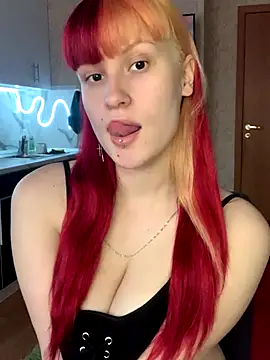 Snapshot of Sweet_white_chocolate chatting on October 2, 2025, 7:04 am Sweet white chocolate online show from October 2, 2025, 7:04 am