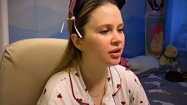 IlonaMurf online show from December 15, 2025, 7:23 am