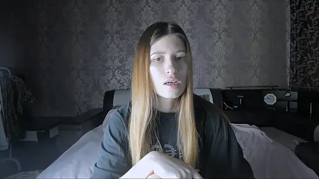 Agnes Allenn online show from October 18, 2025, 11:11 am