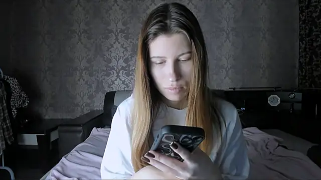 Agnes Allenn online show from October 20, 2025, 9:21 am