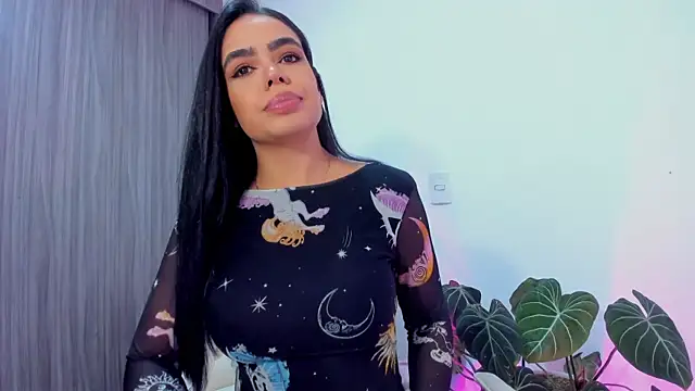 Snapshot of Sara_Leblanc chatting on September 11, 2025, 3:01 pm Sara Leblanc online show from September 11, 2025, 3:01 pm