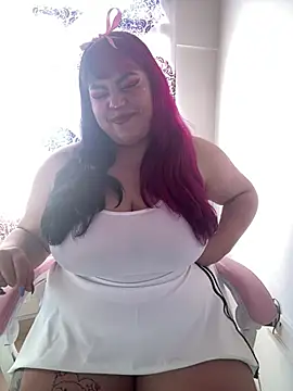 Snapshot of Pinky-Flower chatting on January 22, 2025, 8:49 pm Pinky-Flower online show from January 22, 2025, 8:49 pm