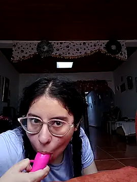 Snapshot of valentina568 chatting on October 12, 2025, 6:18 pm valentina568 online show from October 12, 2025, 6:18 pm