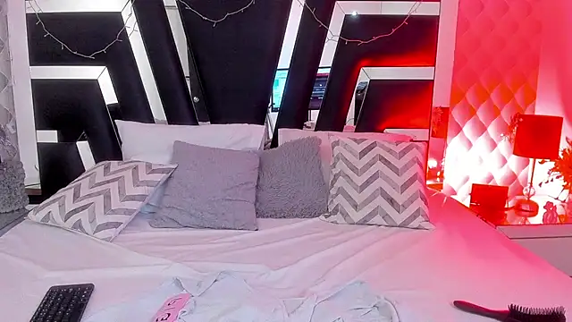 caroo gomeez online show from February 19, 2025, 6:00 pm