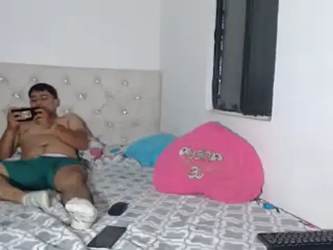 evaFiore online show from January 3, 2025, 11:55 pm