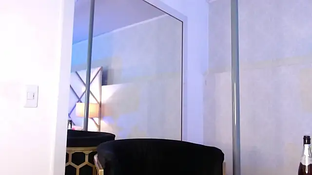 AmyRox  online show from February 18, 2025, 11:33 am