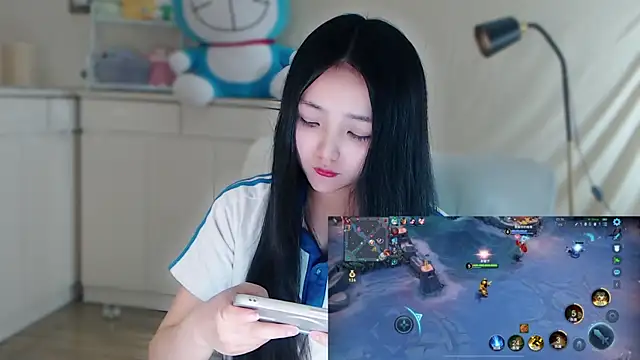 xiao-xiao-D online show from January 14, 2025, 1:17 pm