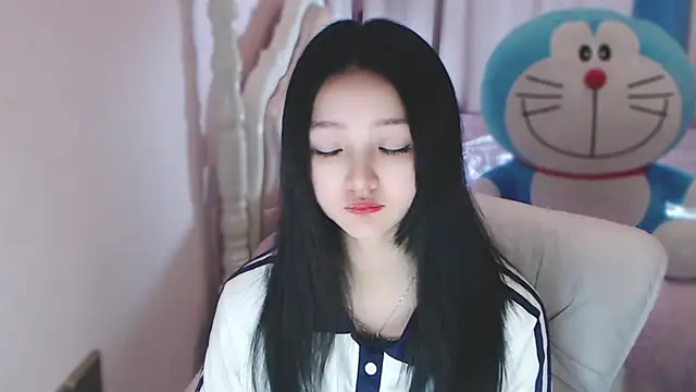 xiao-xiao-D online show from February 18, 2025, 7:54 am