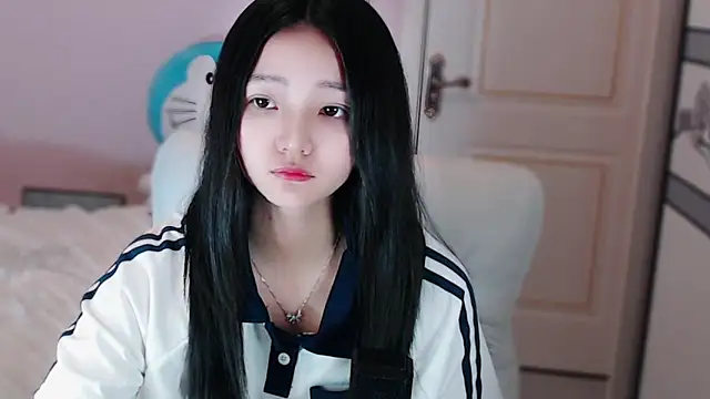 xiao-xiao-D online show from March 2, 2025, 2:21 pm