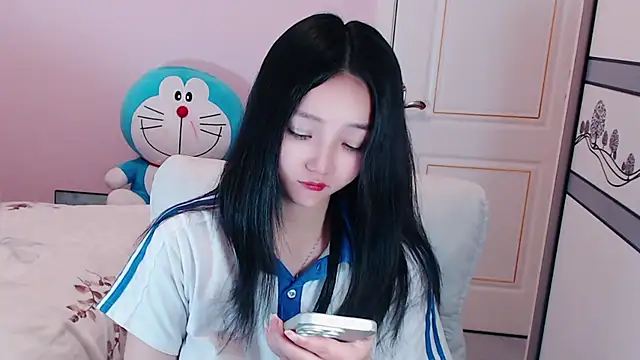 xiao-xiao-D online show from March 4, 2025, 12:01 pm