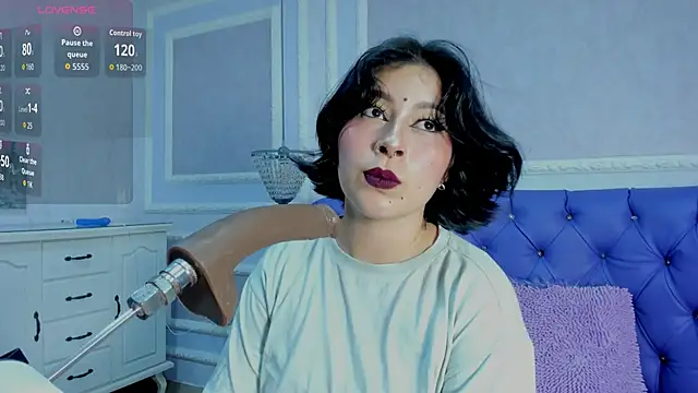 Snapshot of Lily_Martinez chatting on November 1, 2025, 6:26 am Lily Martinez online show from November 1, 2025, 6:26 am