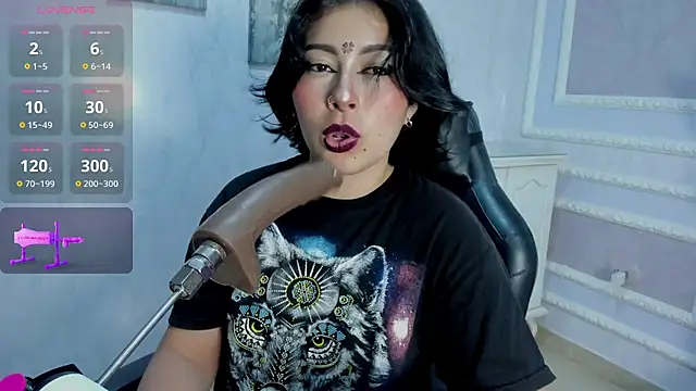 Snapshot of Lily_Martinez chatting on November 23, 2025, 8:03 am Lily Martinez online show from November 23, 2025, 8:03 am