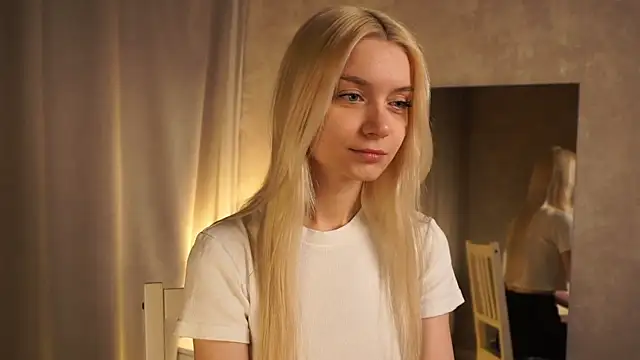 Snapshot of Hi_my_name_is chatting on February 11, 2025, 3:18 pm Hi my name is online show from February 11, 2025, 3:18 pm