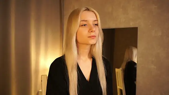 Snapshot of Hi_my_name_is chatting on February 22, 2025, 2:41 pm Hi my name is online show from February 22, 2025, 2:41 pm