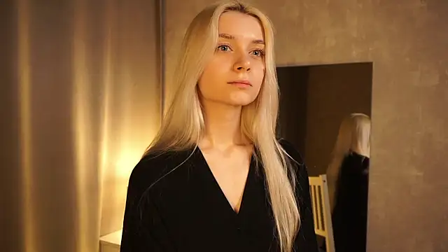 Snapshot of Hi_my_name_is chatting on February 22, 2025, 5:46 pm Hi my name is online show from February 22, 2025, 5:46 pm