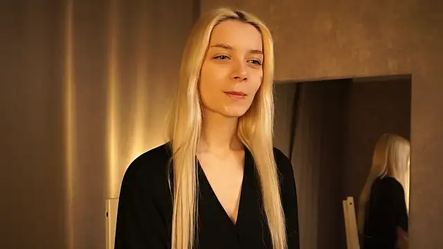 Snapshot of Hi_my_name_is chatting on February 26, 2025, 2:36 pm Hi my name is online show from February 26, 2025, 2:36 pm