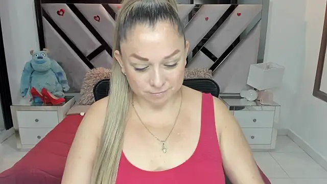 natalia5560 online show from November 2, 2025, 1:13 pm