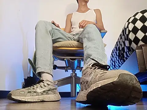 Snapshot of codysmith chatting on November 6, 2025, 1:01 pm codysmith online show from November 6, 2025, 1:01 pm