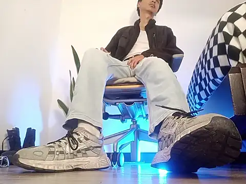 Snapshot of codysmith chatting on November 7, 2025, 8:53 pm codysmith online show from November 7, 2025, 8:53 pm