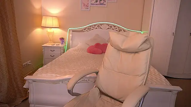 Snapshot of LexxiJoy chatting on March 18, 2025, 1:42 pm LexxiJoy online show from March 18, 2025, 1:42 pm