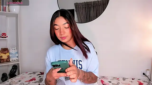 martina roldam online show from February 20, 2025, 9:00 am