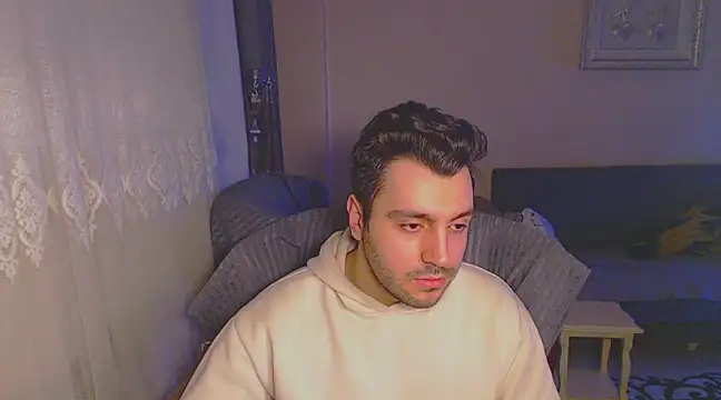 handsomeee04 online show from February 14, 2025, 10:04 pm