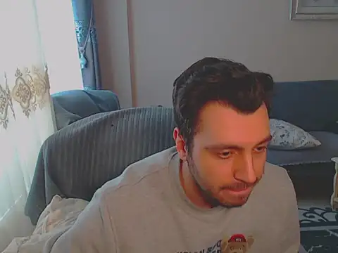 handsomeee04 online show from February 25, 2025, 2:44 pm