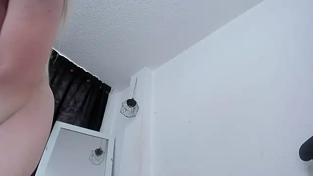 marianneloveee online show from January 24, 2025, 5:53 pm