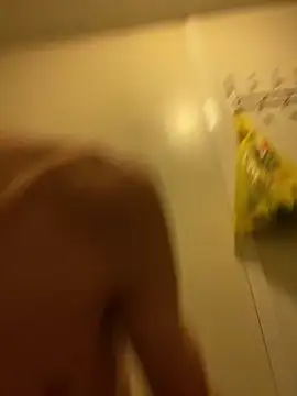 ekskekejejej online show from February 4, 2025, 4:08 pm