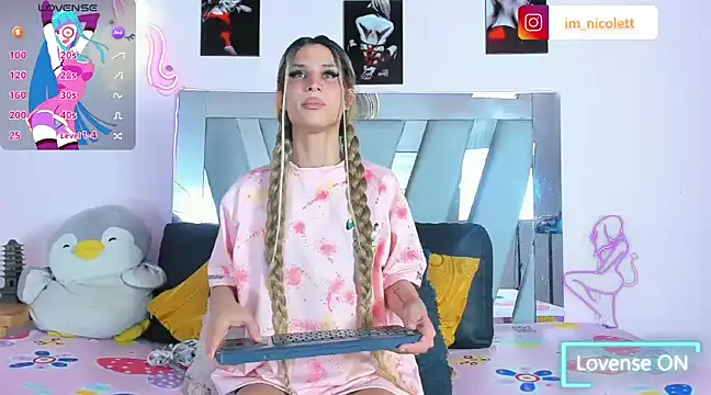 supradoll online show from February 6, 2025, 6:02 pm