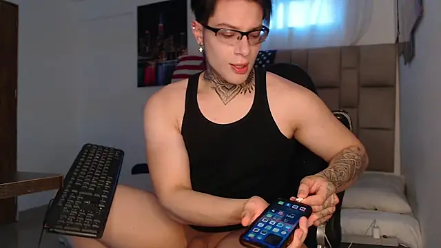 Snapshot of DennisWalkerr chatting on January 6, 2025, 9:00 pm DennisWalkerr online show from January 6, 2025, 9:00 pm
