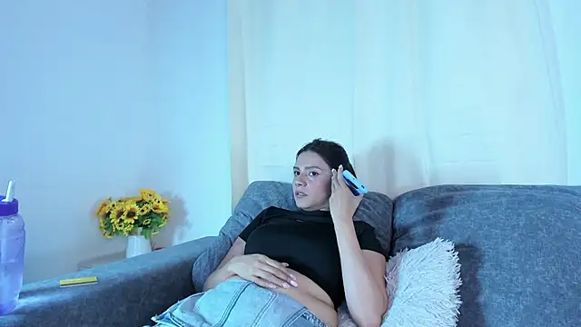 Abril jones10 online show from January 31, 2025, 7:08 pm