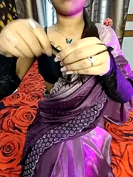 Little  Lia online show from February 24, 2025, 9:43 am