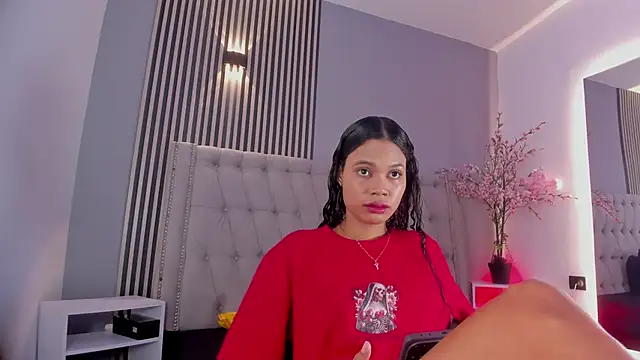 GysellHanson online show from September 12, 2025, 11:21 am