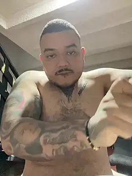 El Titan1998 online show from January 5, 2025, 1:58 pm