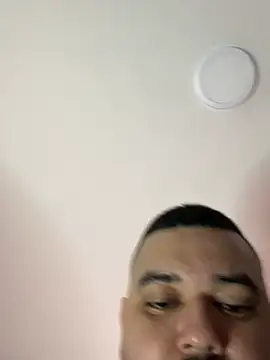 El Titan1998 online show from February 2, 2025, 8:30 pm