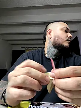 El Titan1998 online show from September 10, 2025, 9:48 pm