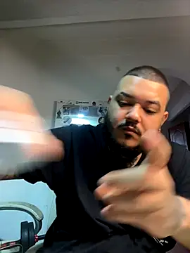 El Titan1998 online show from October 15, 2025, 9:26 pm