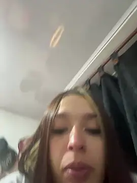 Snapshot of BlueStoneX chatting on January 18, 2025, 5:10 am BlueStoneX online show from January 18, 2025, 5:10 am