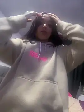 Snapshot of BlueStoneX chatting on February 24, 2025, 10:37 am BlueStoneX online show from February 24, 2025, 10:37 am